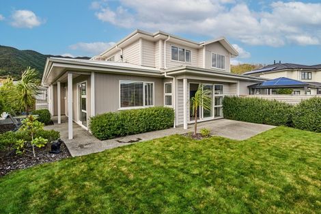 Photo of property in 8 Henrietta Maxwell Grove, Wainuiomata, Lower Hutt, 5014