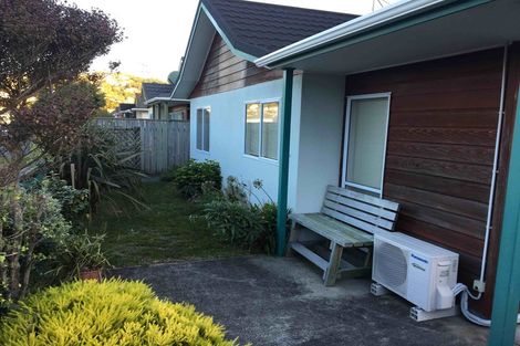 Photo of property in 1 Macalister Place, Miramar, Wellington, 6022