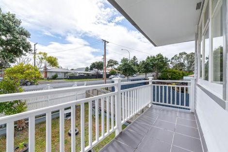 Photo of property in 65 Awaroa Road, Sunnyvale, Auckland, 0612