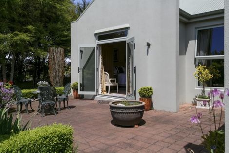 Photo of property in 11 Glen Mohr, Acacia Bay, Taupo, 3385