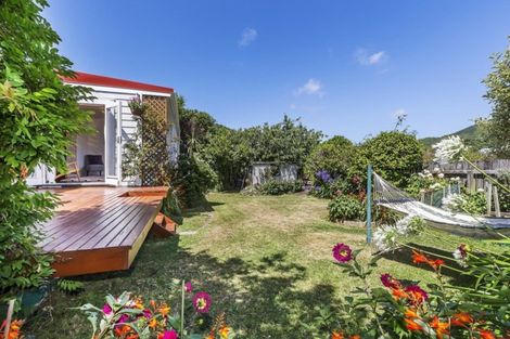 Photo of property in 15 Sunshine Avenue, Karori, Wellington, 6012