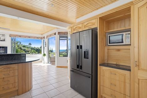 Photo of property in 221 Paku Drive, Tairua, 3508