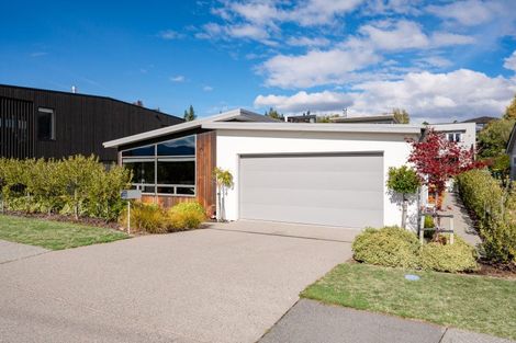 Photo of property in 126 Warren Street, Wanaka, 9305