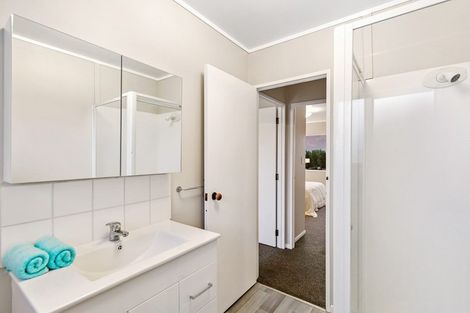 Photo of property in 4/101 Seymour Road, Sunnyvale, Auckland, 0612