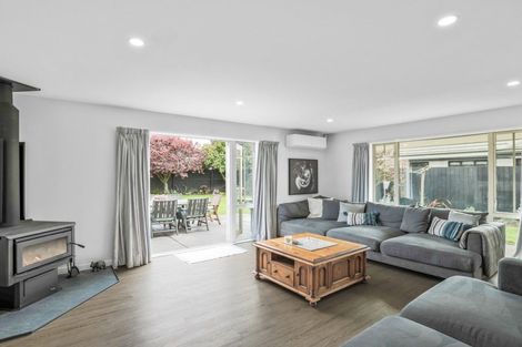 Photo of property in 17 Wisteria Place, Parklands, Christchurch, 8083