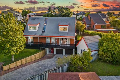 Photo of property in 7 Kerlin Crescent, West Harbour, Auckland, 0618