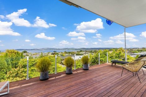 Photo of property in 12 Botanical Heights Drive, Waipahihi, Taupo, 3330