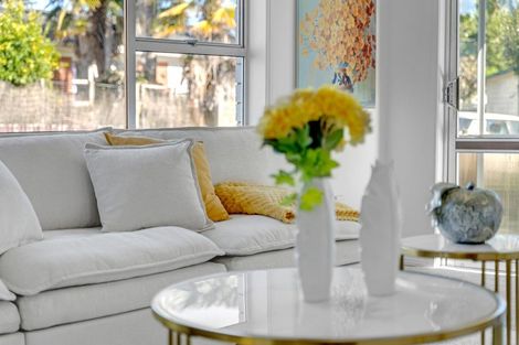 Photo of property in 3a Walpole Avenue, Hillpark, Auckland, 2102