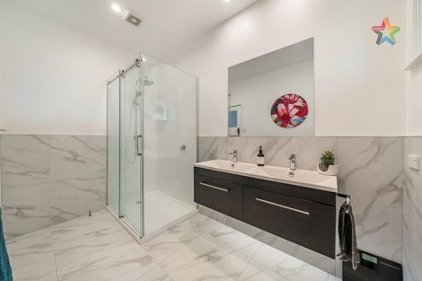 Photo of property in 44 Norton Park Avenue, Fairfield, Lower Hutt, 5011