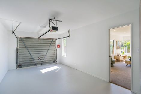 Photo of property in 19 The Grove, Red Beach, 0932