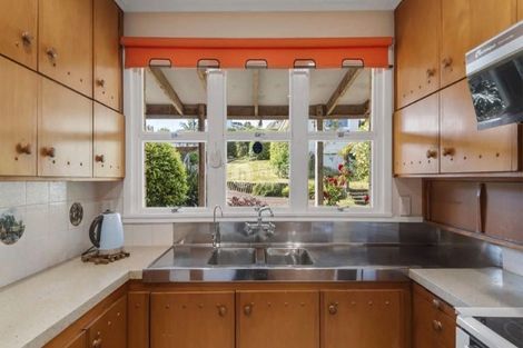 Photo of property in 5 Churchill Road, Murrays Bay, Auckland, 0630