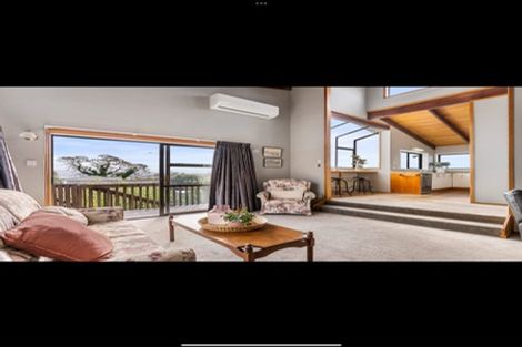 Photo of property in 4200 Great North Road, Glendene, Auckland, 0602