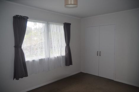 Photo of property in 8 Makora Road, Massey, Auckland, 0614