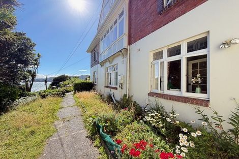Photo of property in 2/134 Evans Bay Parade, Roseneath, Wellington, 6021