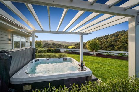 Photo of property in 6 Bridle Way, Hunua, Papakura, 2583