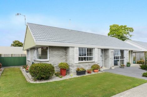 Photo of property in 2/102 Terrace Road, Parkvale, Hastings, 4122