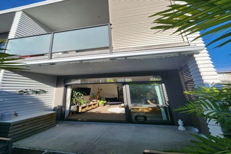 Photo of property in 10/50 Ocean View Road, Northcote, Auckland, 0627