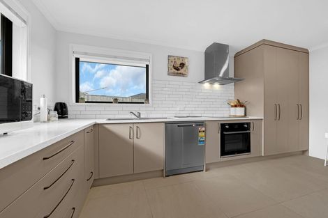 Photo of property in 12 Leathem Crescent, Pokeno, 2402