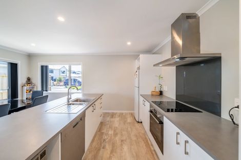 Photo of property in 2 Climie Way, Trentham, Upper Hutt, 5018