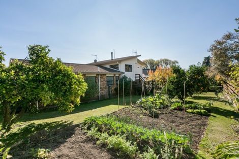 Photo of property in 2 Padfield Place, Havelock North, 4130
