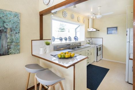 Photo of property in 32 Pegler Drive, Howick, Auckland, 2014