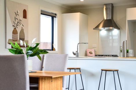 Photo of property in 5 Manawaroa Close, Grandview Heights, Hamilton, 3200