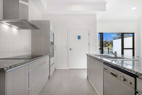 Photo of property in 17/11 Carlos Drive, Flat Bush, Auckland, 2016