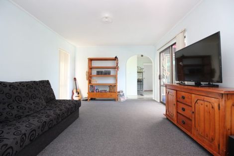 Photo of property in 31 Aronia Way, Goodwood Heights, Auckland, 2105