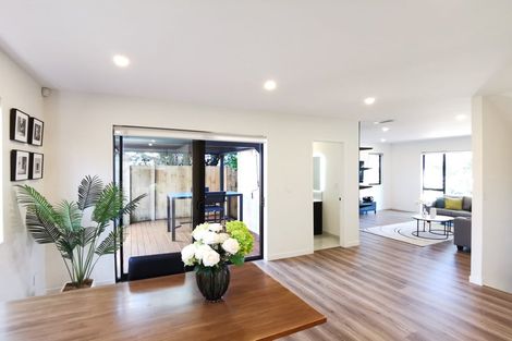 Photo of property in 57e Hogans Road, Glenfield, Auckland, 0629