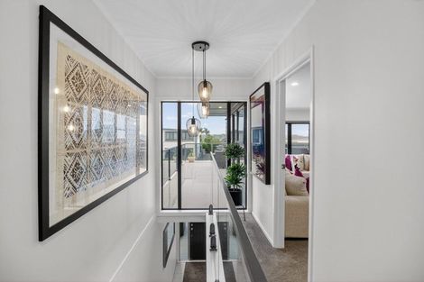 Photo of property in 16 Clyside Avenue, Half Moon Bay, Auckland, 2012