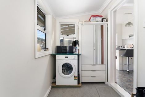 Photo of property in 47 Kent Street, Picton, 7220