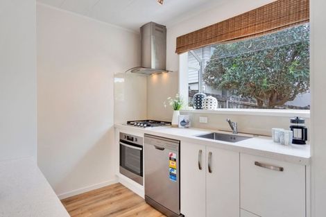 Photo of property in 12 Topliss Drive, Northcross, Auckland, 0632