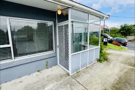 Photo of property in 1/6 Anne Road, Hillcrest, Auckland, 0627