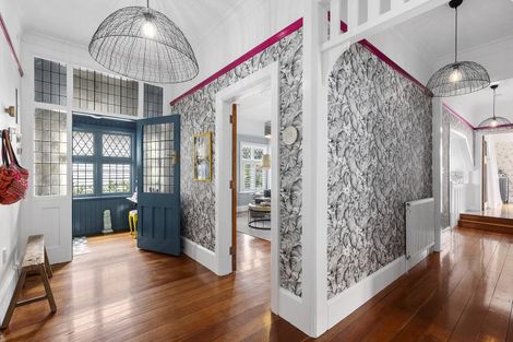 Photo of property in 164 Wadestown Road, Wadestown, Wellington, 6012