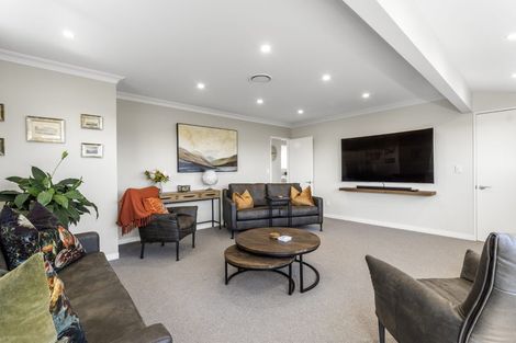 Photo of property in 11 Laing Place, Otumoetai, Tauranga, 3110