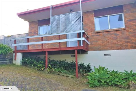 Photo of property in 1/62 Target Road, Totara Vale, Auckland, 0629