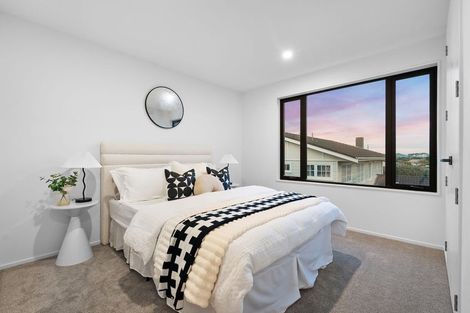 Photo of property in 1c Maxwelton Drive, Mairangi Bay, Auckland, 0630