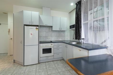 Photo of property in Terrace Tower Apartments, 1a/126 The Terrace, Wellington Central, Wellington, 6011