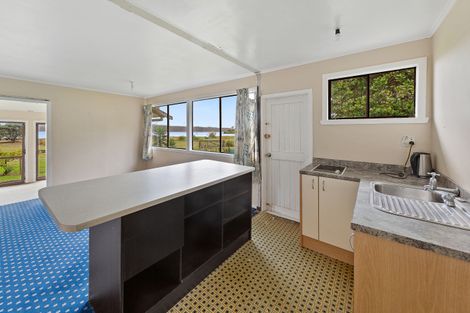 Photo of property in 64 Maunsell Road, Port Waikato, Tuakau, 2695