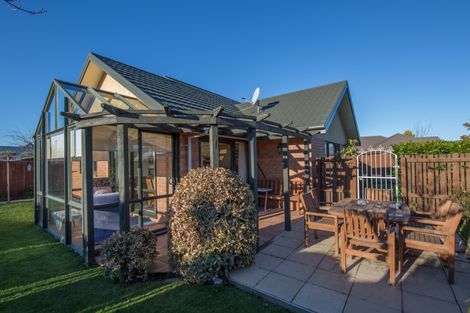 Photo of property in 4 Chesterfield Mews, Russley, Christchurch, 8042