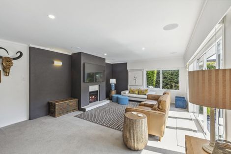 Photo of property in 9 Seymour Road, Mellons Bay, Auckland, 2014