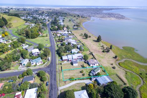 Photo of property in 64 Maunsell Road, Port Waikato, Tuakau, 2695