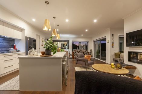 Photo of property in 3 Lamont Place, Waikanae, 5036