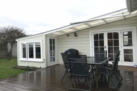 Photo of property in 40 Palm Avenue, Lyall Bay, Wellington, 6022