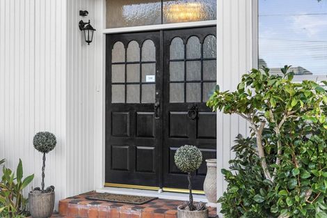 Photo of property in 25a Riverside Road, Orewa, 0931