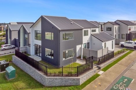 Photo of property in 17 Park Green Avenue, Rosehill, Papakura, 2113