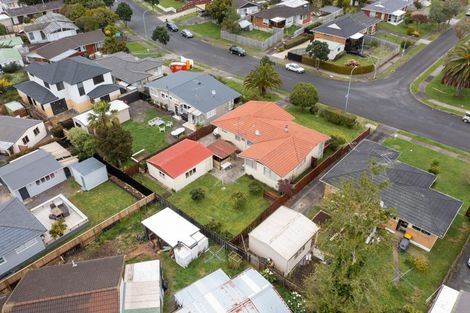Photo of property in 70 Walworth Avenue, Pakuranga Heights, Auckland, 2010