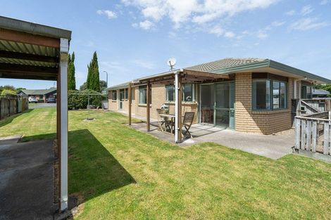 Photo of property in 2 James Henry Avenue, Papamoa Beach, Papamoa, 3118