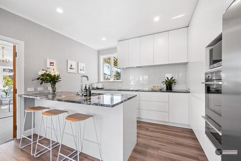 Photo of property in 37 Totara Crescent, Woburn, Lower Hutt, 5010