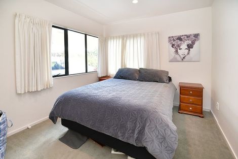 Photo of property in 3/275 East Coast Road, Mairangi Bay, Auckland, 0630